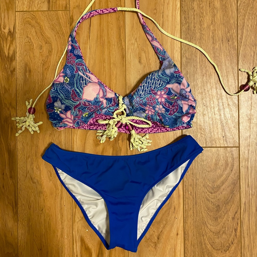 Victoria’s Secret Reversible Bikini Top